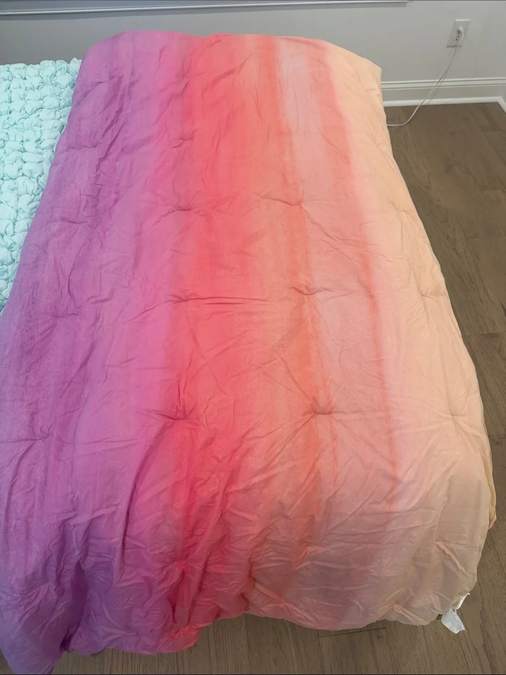 Pottery Barn Teen Ombre Rainbow Comforter in Yellow, Green, Blue, Purple