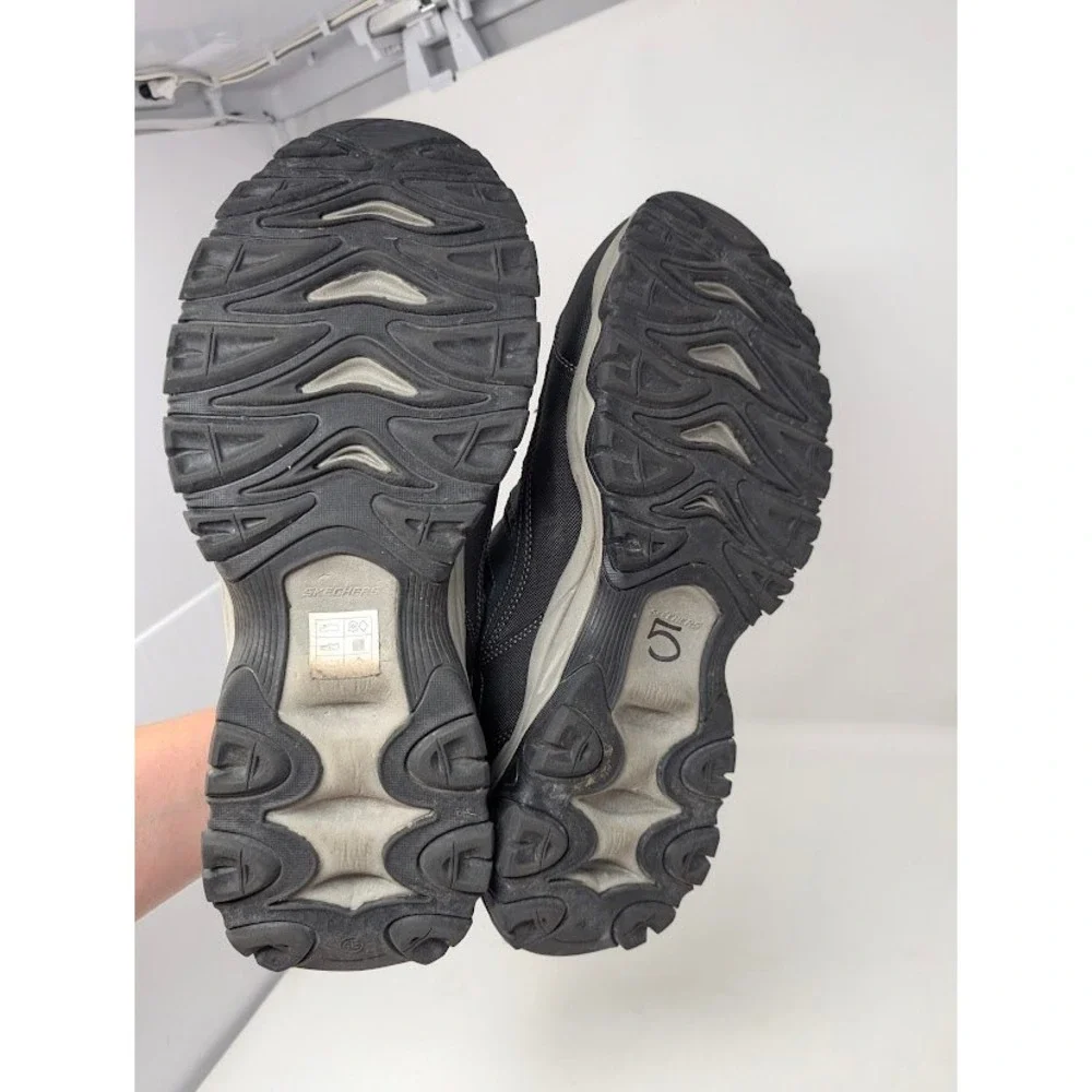 Skechers hands free