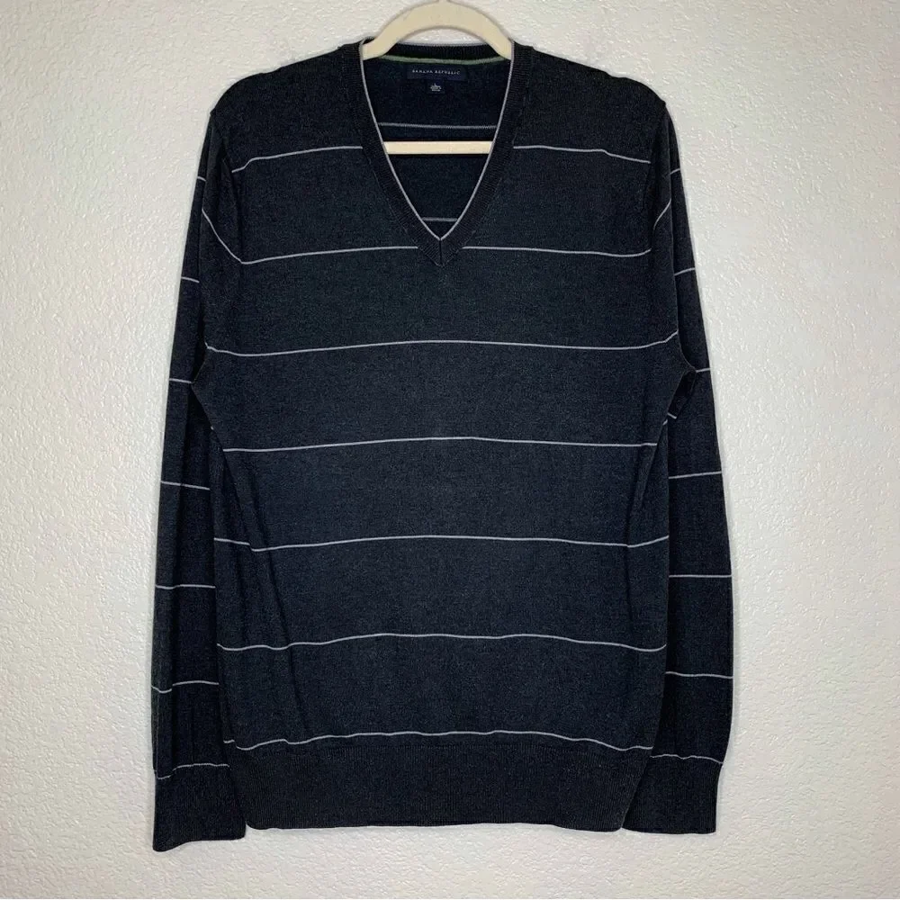 Banana Republic Silk Cashmere Blend Men’s V-neck Pullover Sweater, Sz Large