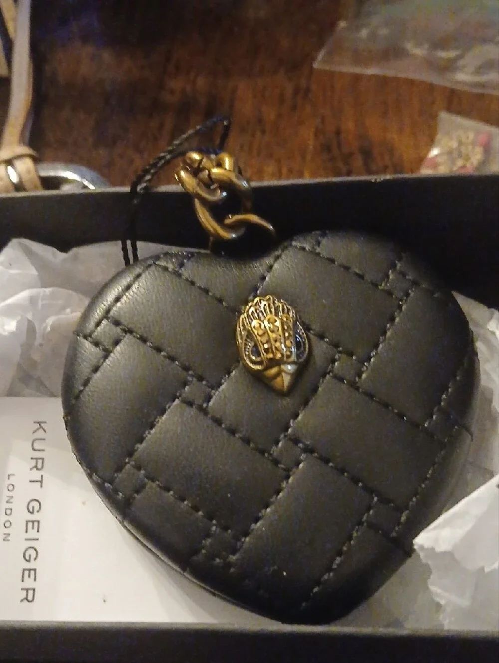 Kurt Geiger compact heart