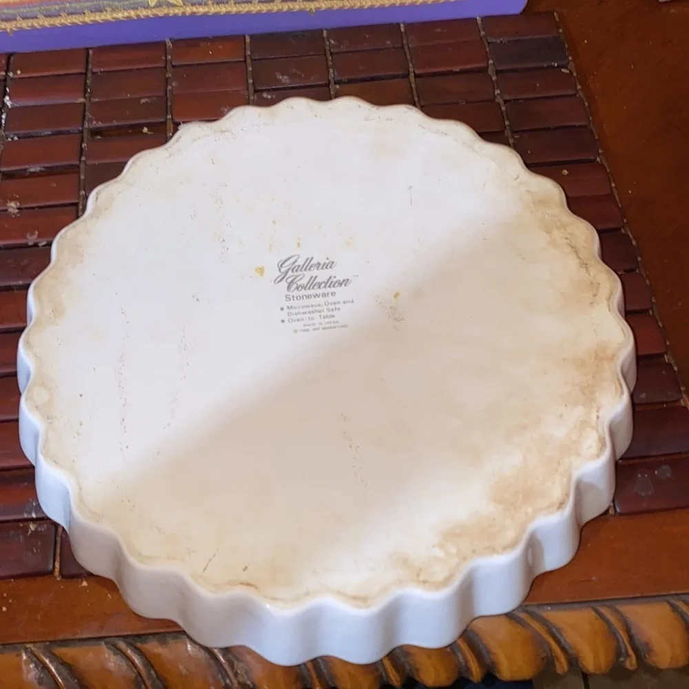 Vintage Galleria Collection Stoneware Quiche Plate 10” NEW Floral design