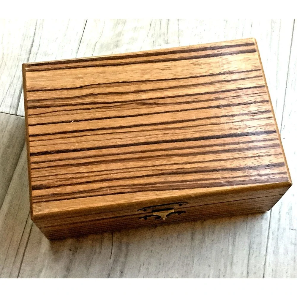 Unbranded vintage exotic