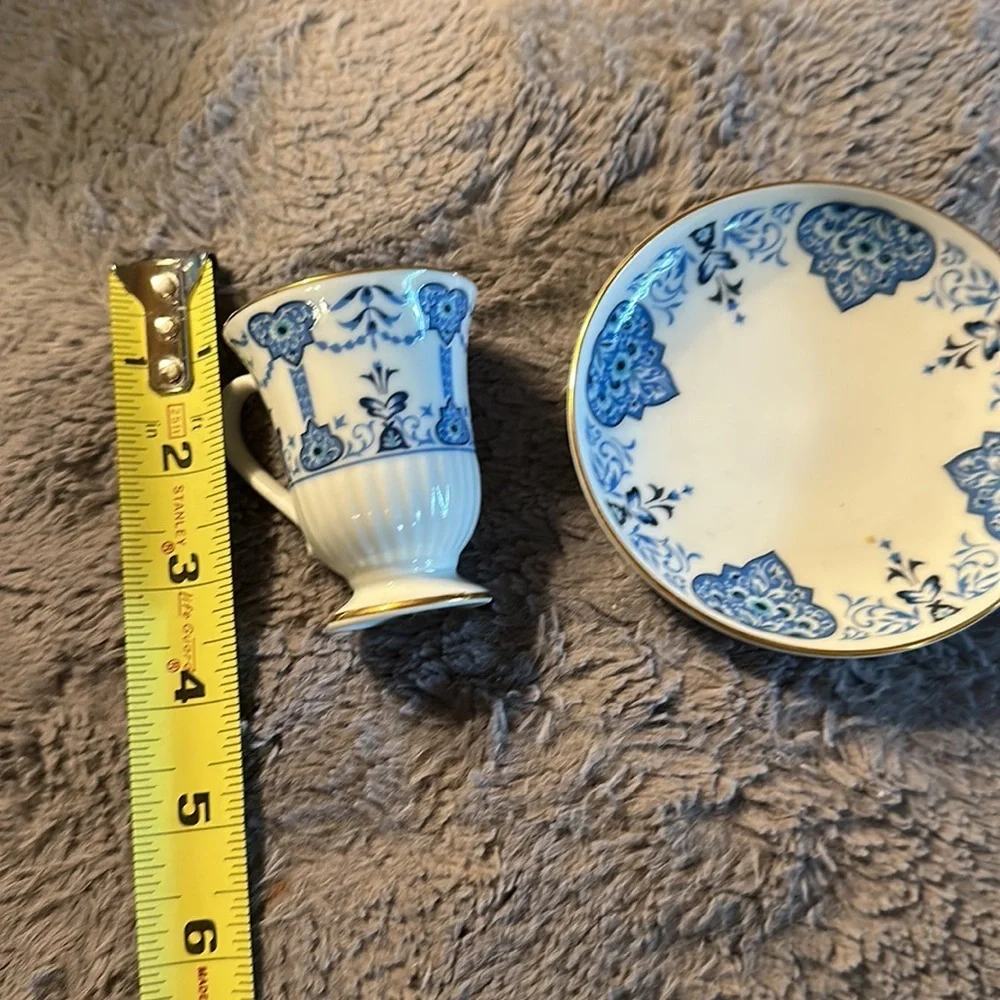 Avon Vintage “European Tradition” Cup & Saucer Collection Medici Porcelain