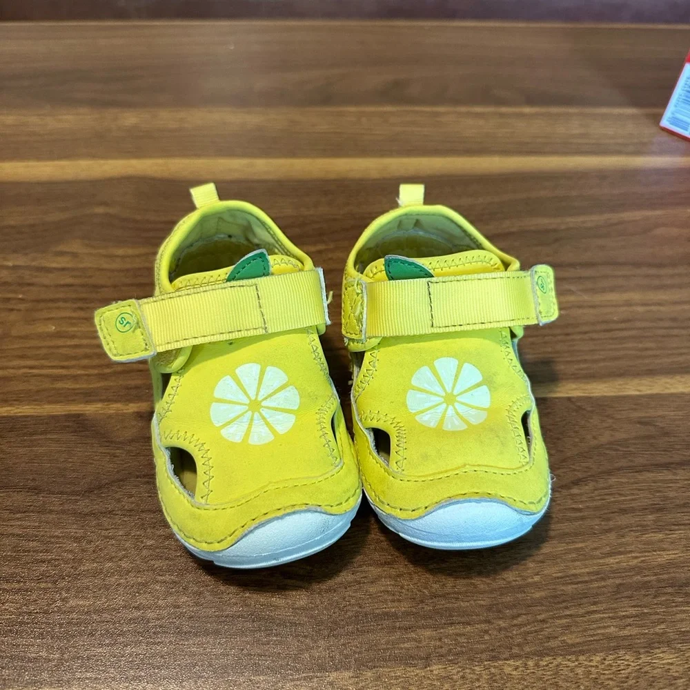Stride Rite Toddler Watershoe Sandles Lemons