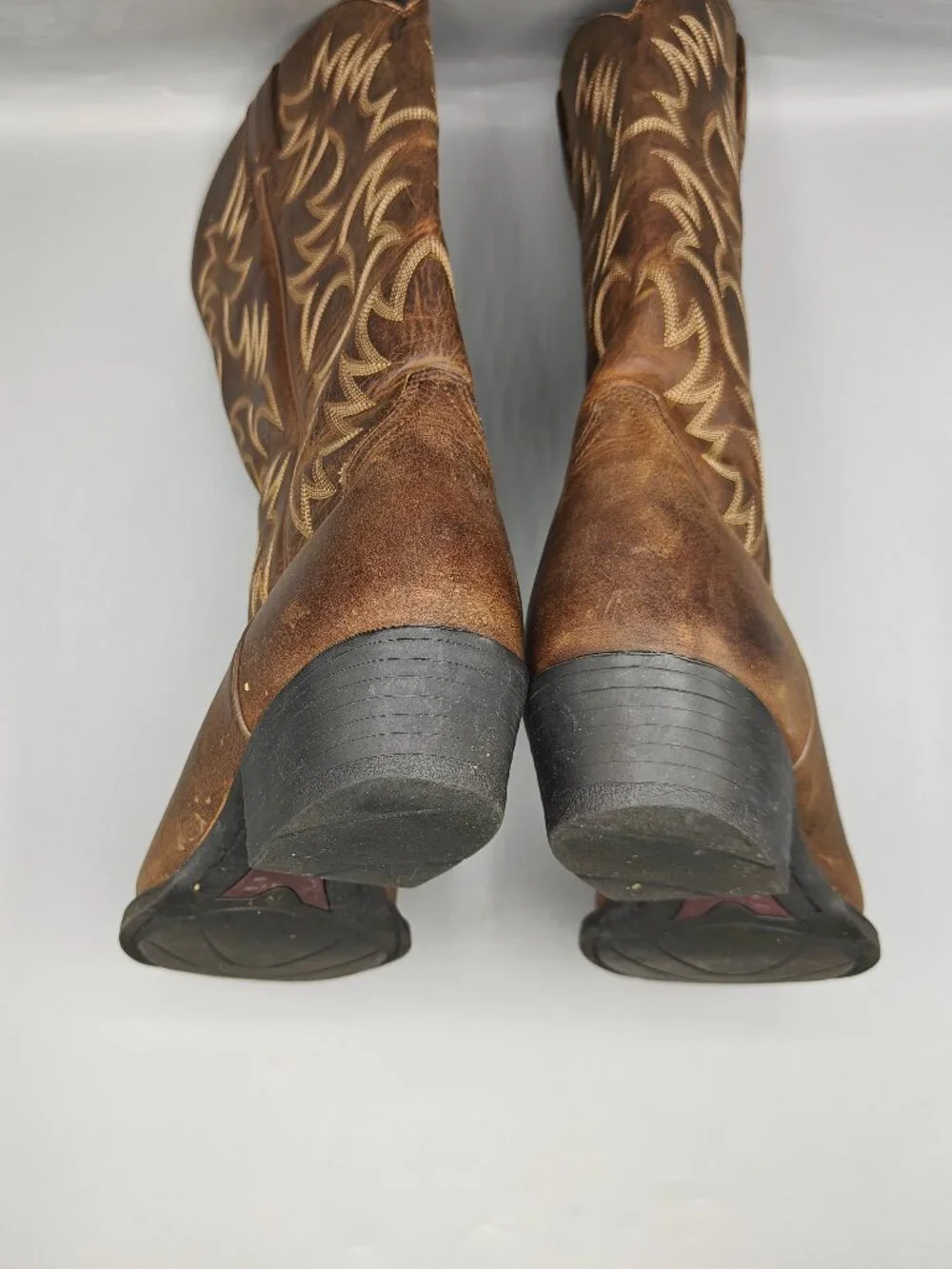 Ariat heritage toe