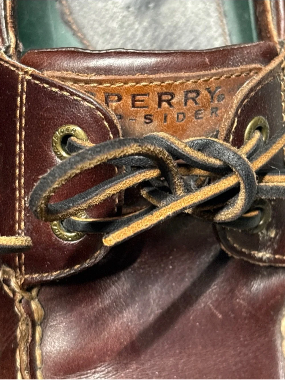 Sperry classic two