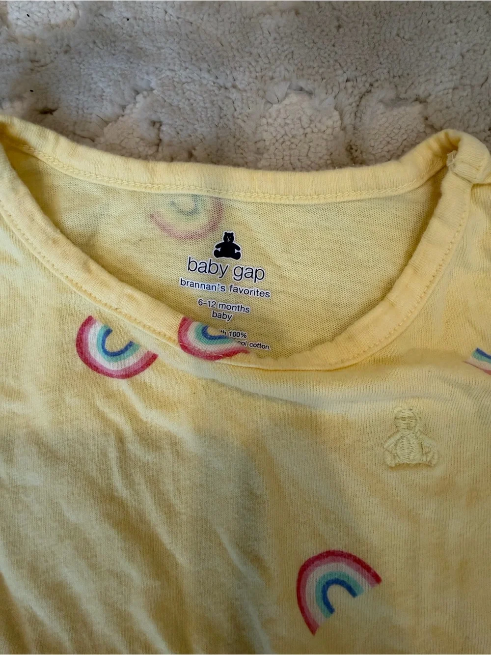 GAP soft yellow
