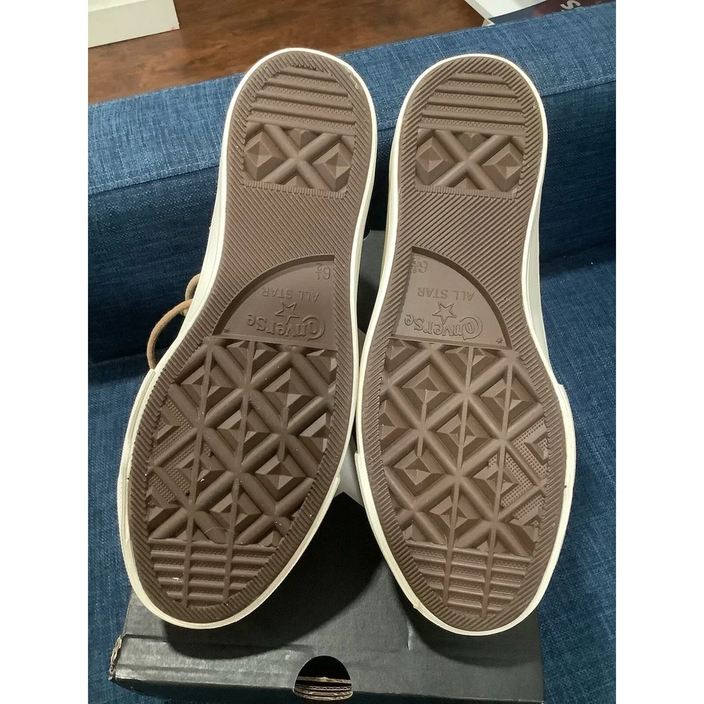 Converse box hi size