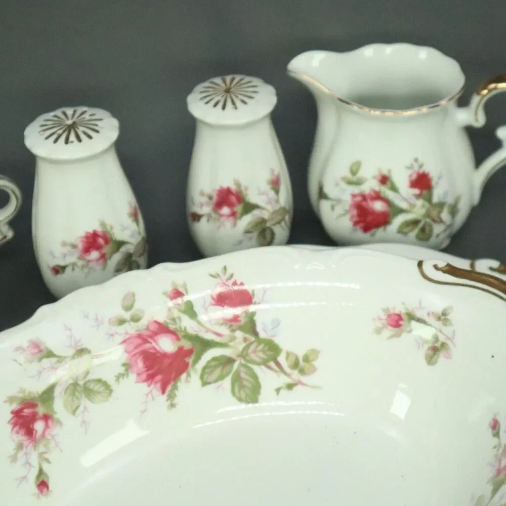 Ucagco china set