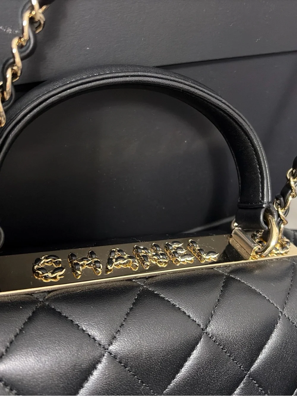 CHANEL classic quilted