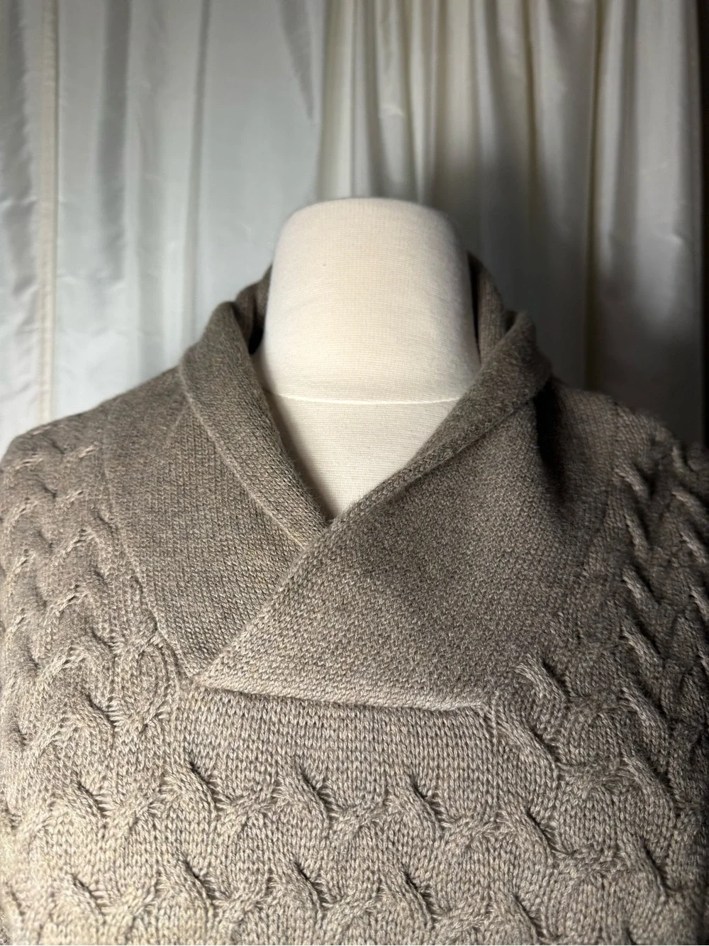 Banana Republic classic shawl