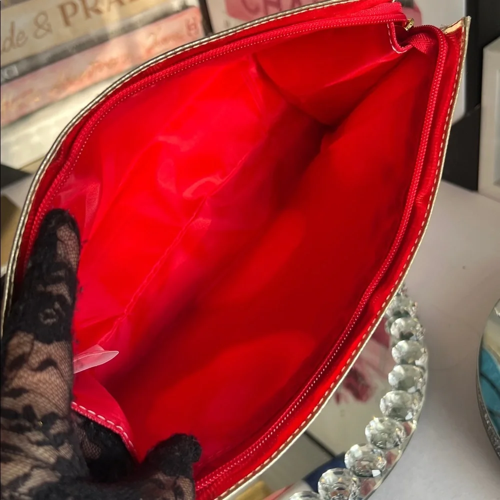 Elizabeth Arden chic red