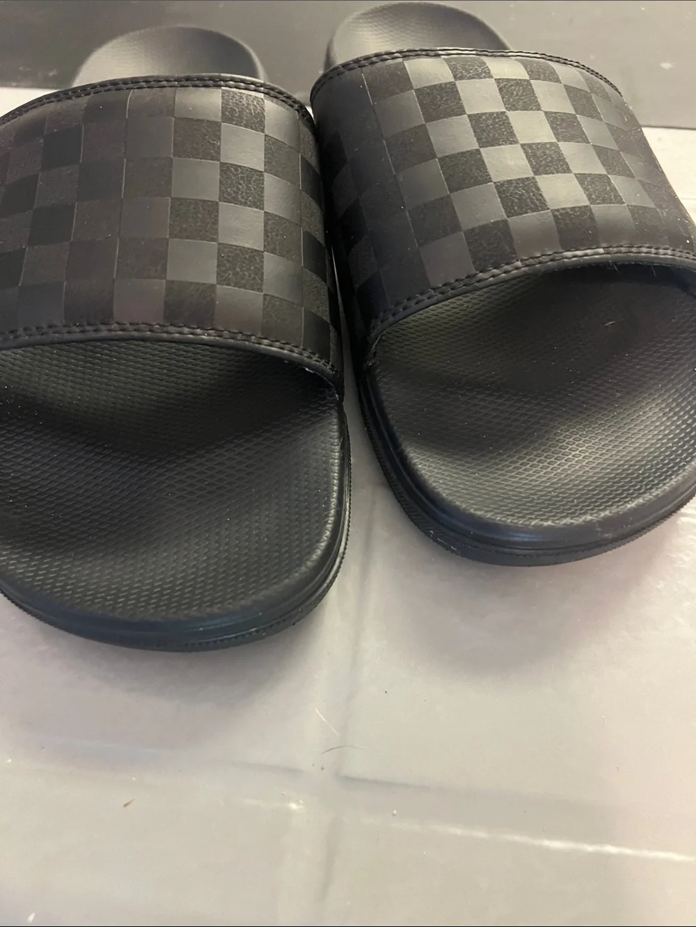 N/A comfortable black