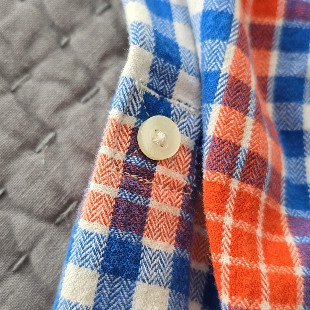 GAP stylish plaid