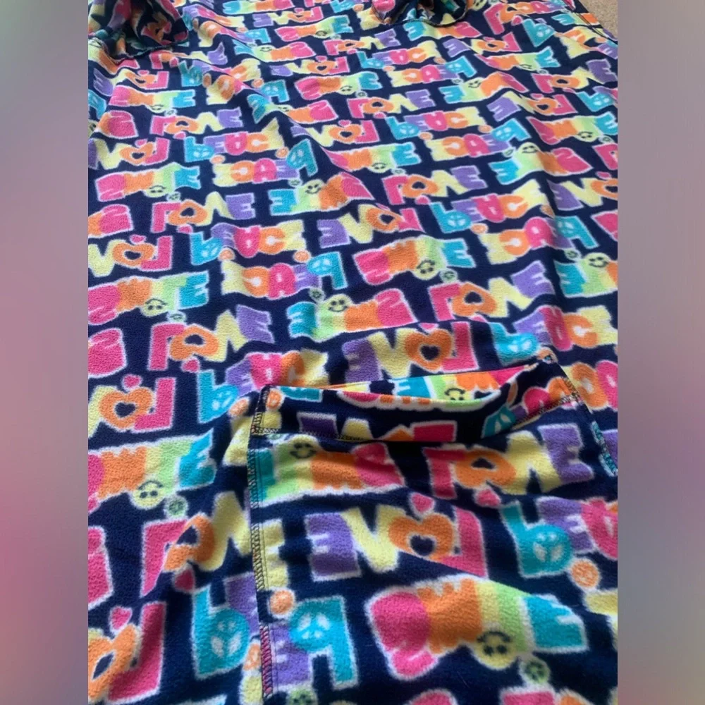 Girls ☮️ Tween Snuggie PEACE ✌🏼 blue purple  47