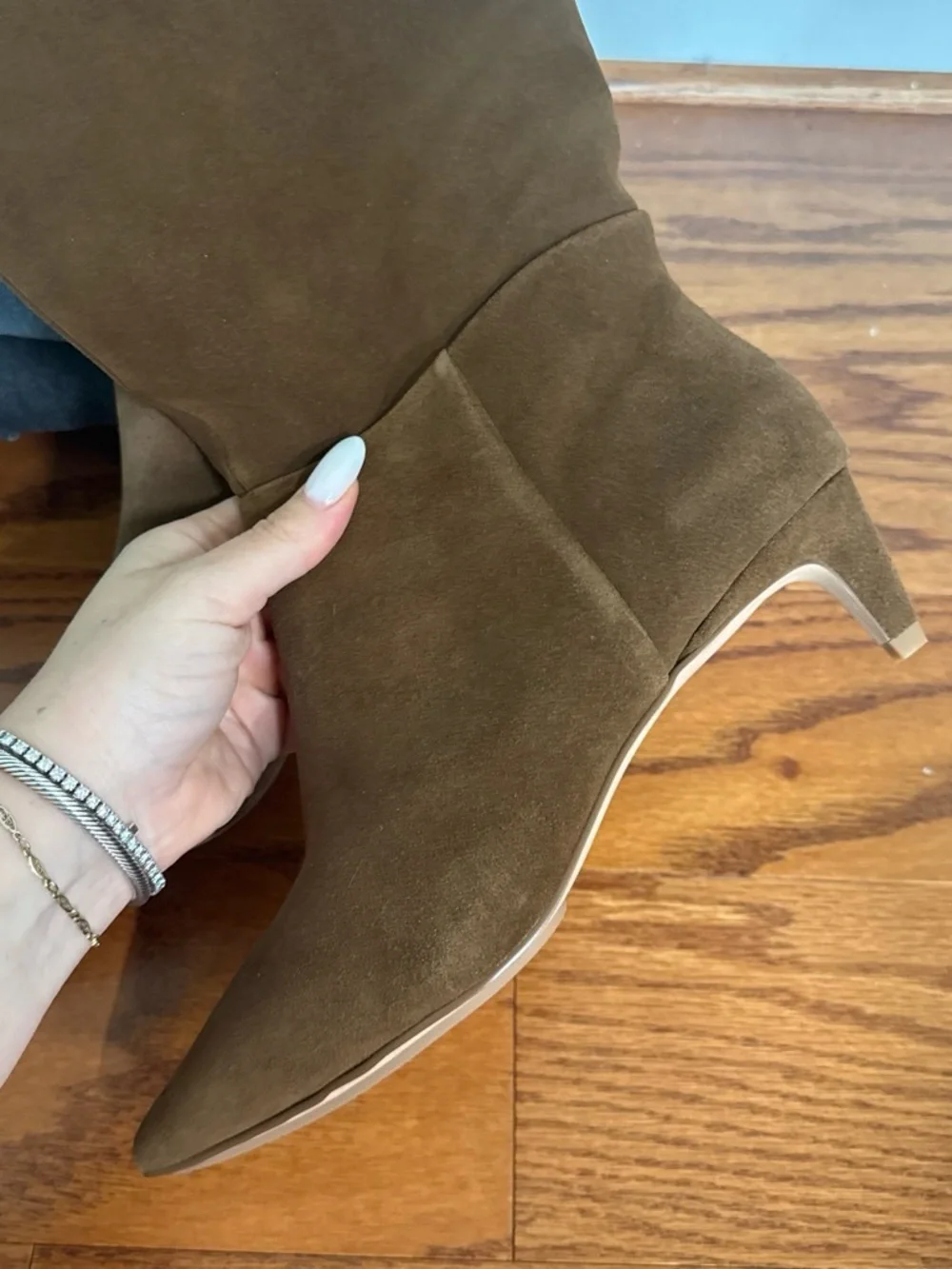 Vince Camuto classic thigh