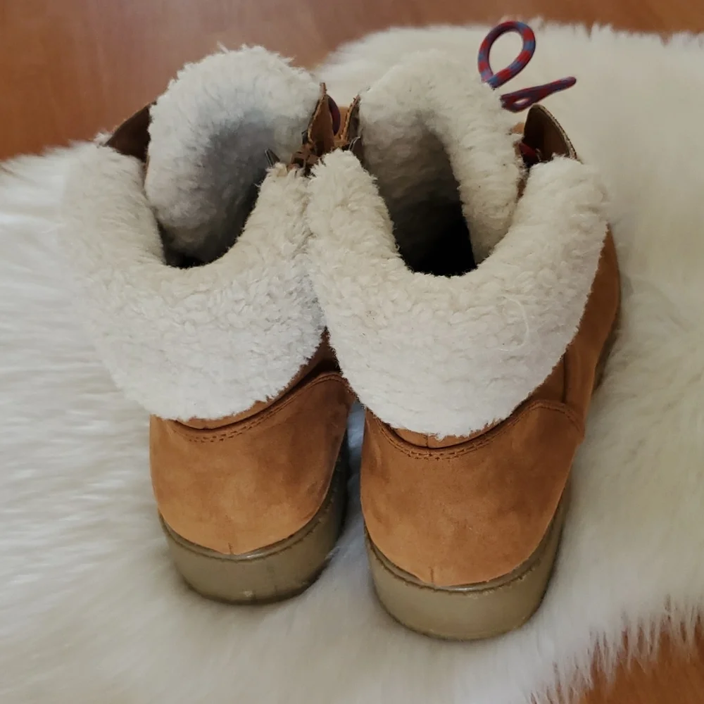 Steve Madden girls tan lace up boots sz 5