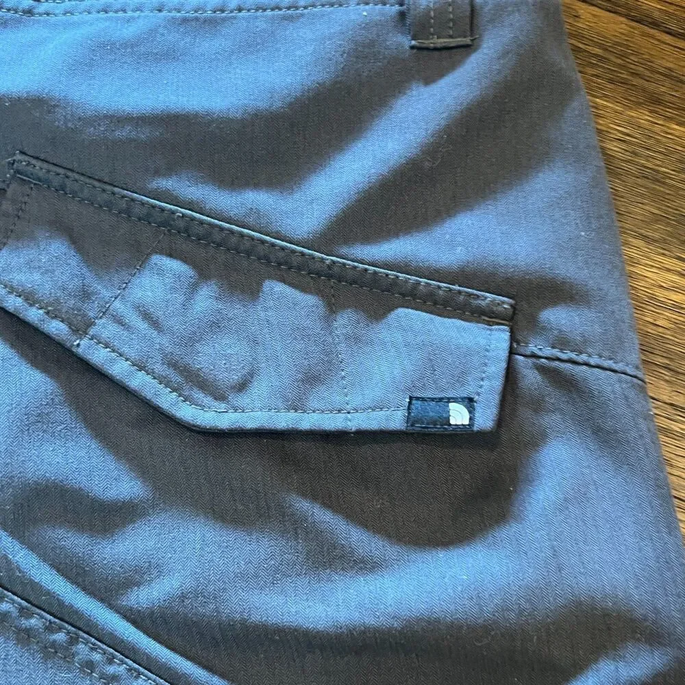 The North Face shorts 34 nylon