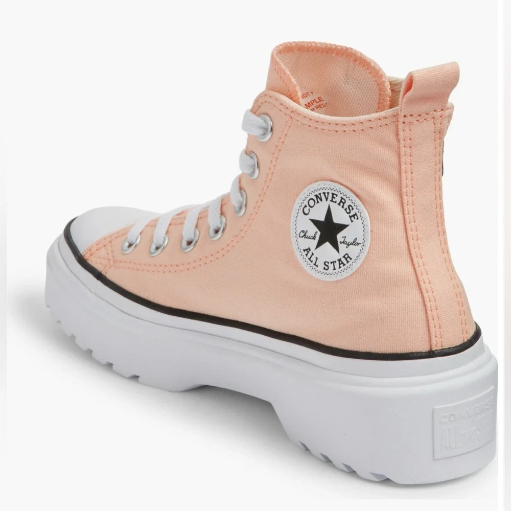 Converse style world