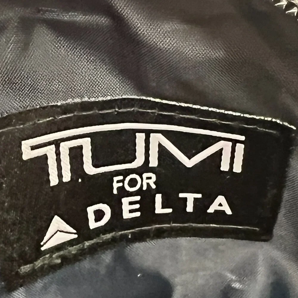 Tumi delta nylon