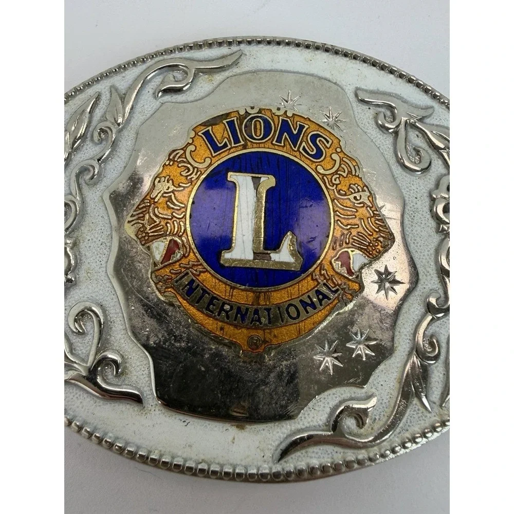 Source Unknown silver buckle club