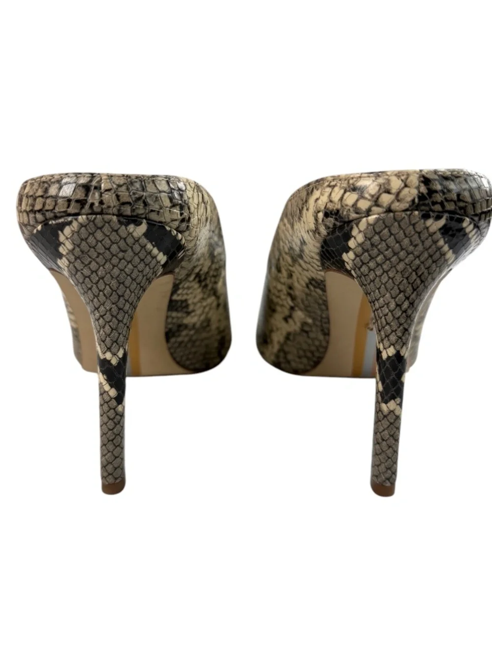 Sam Edelman step out