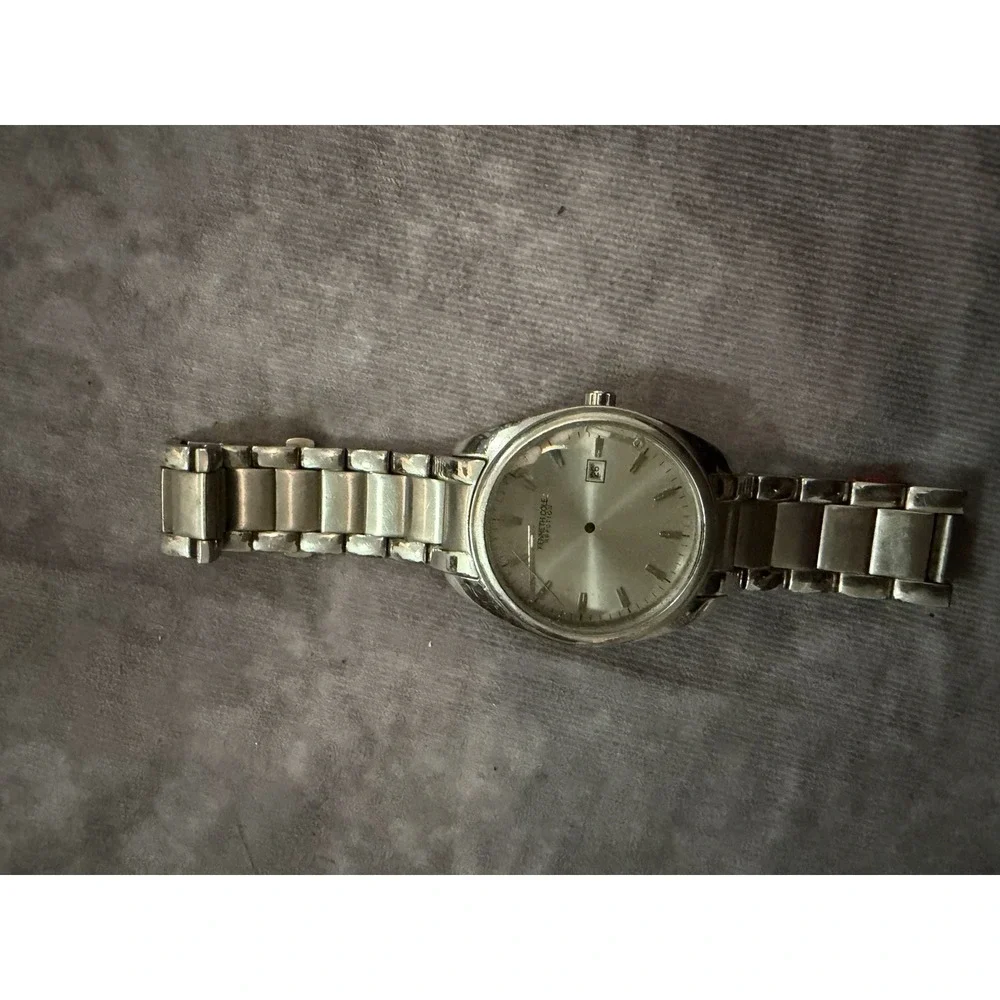 This Kenneth Cole Reaction Watch Men for Parts Or Repair