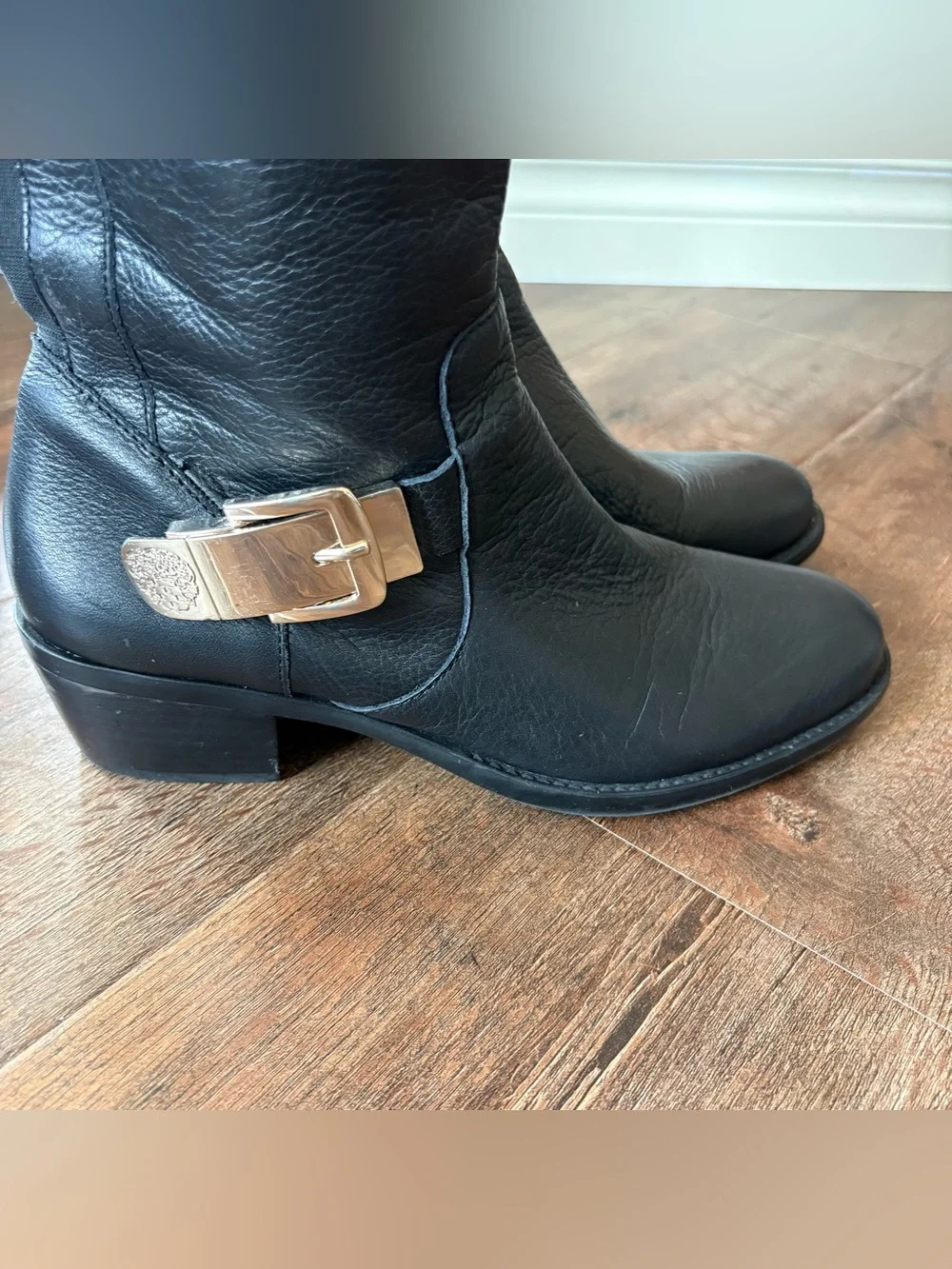 Vince Camuto good pre