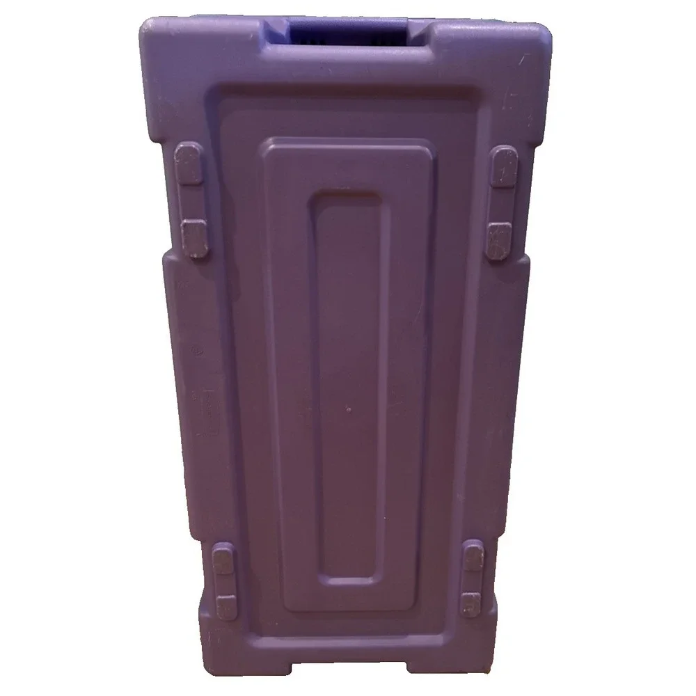Rubbermaid pre scratches age