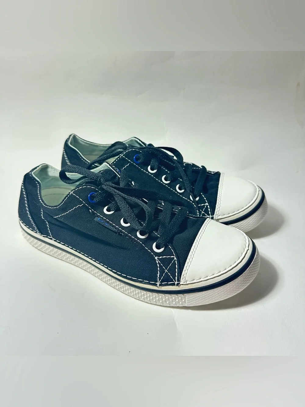 CROCS hover sneakers