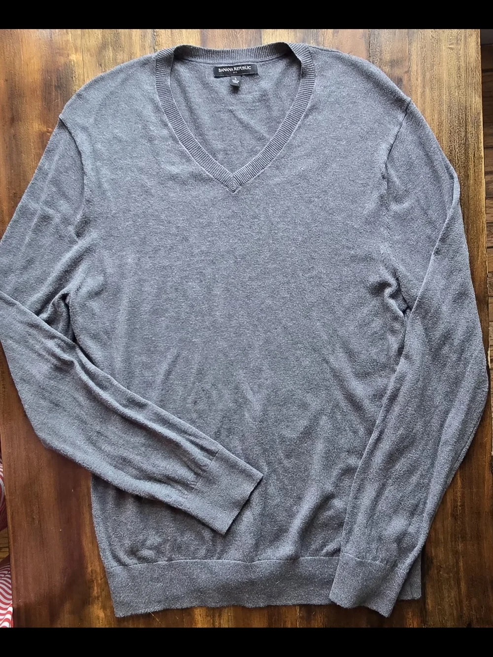 Banana Republic Grey V-Neck Luxe Knit Sweater - Size L