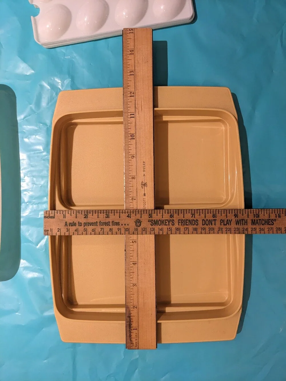 Tupperware vintage deviled