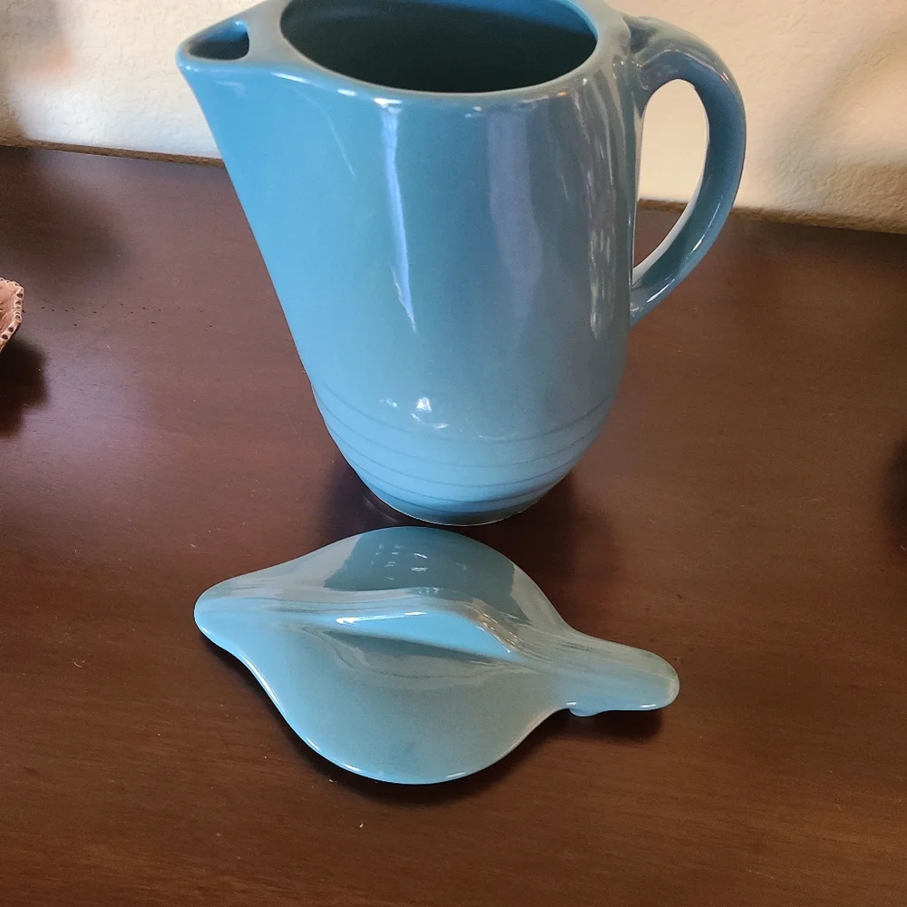 Universal Pottery aqua universal