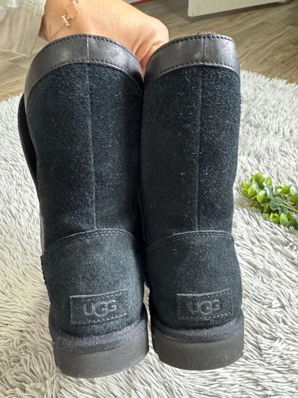 UGG Black Classic Short Lunara Bootie size 8
