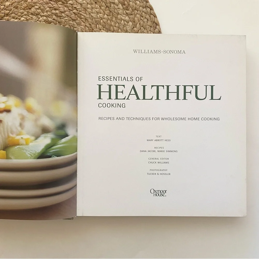 WILLIAMS-SONOMA Essentials of Healthful Cooking Cookbook