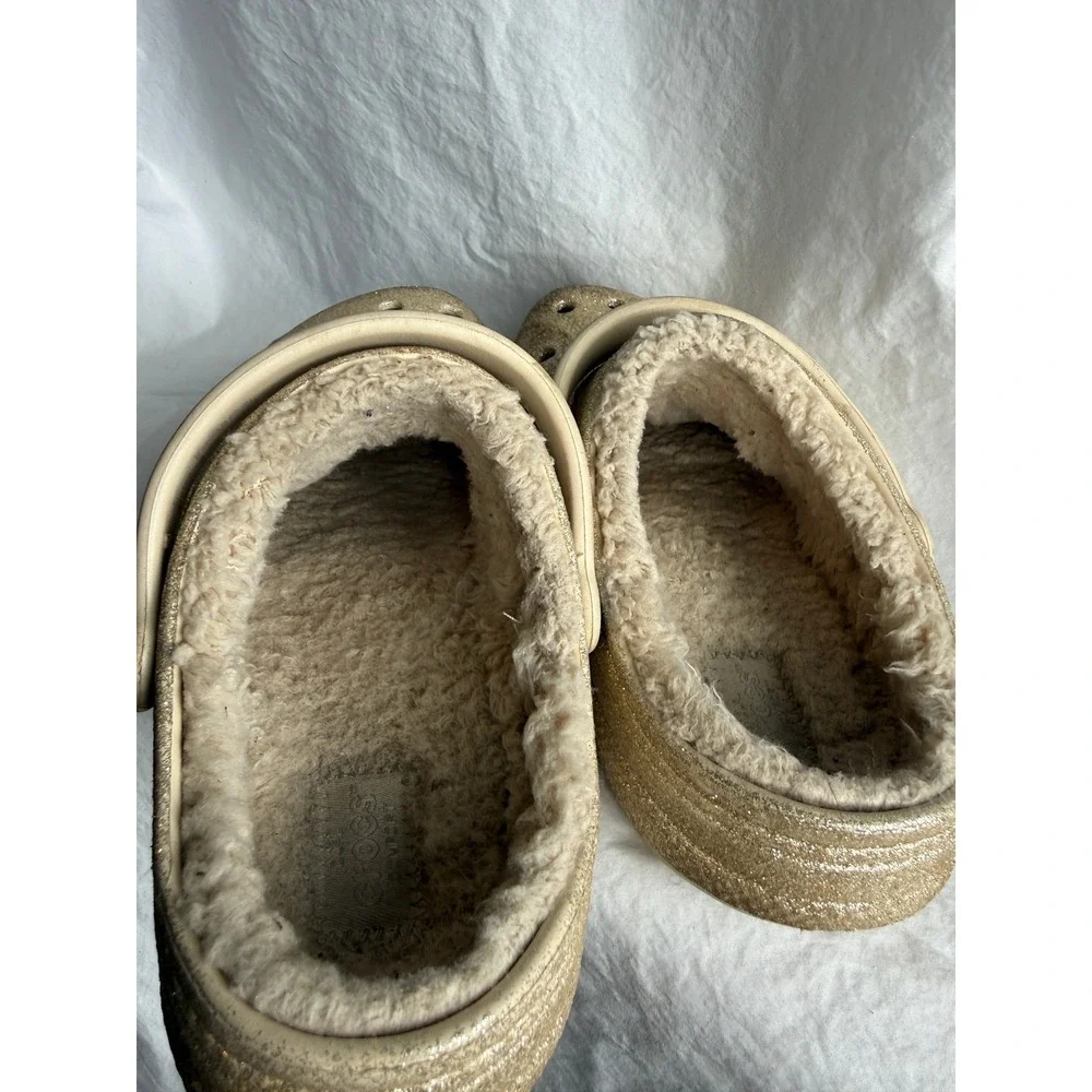 CROCS outfits include outsole