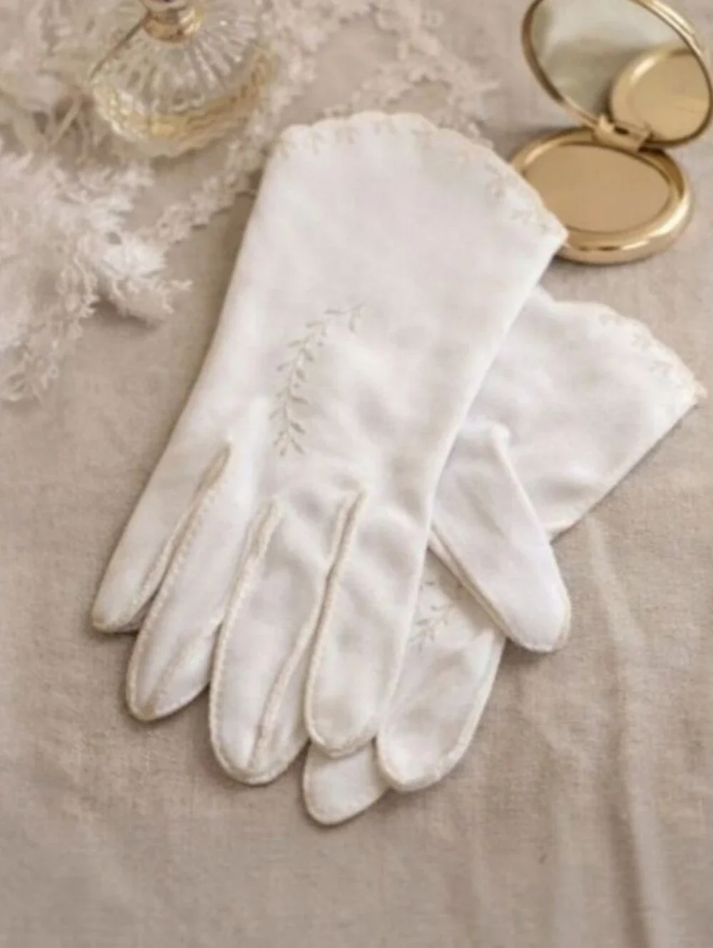 Vintage 1950s New York Glove Company “Duchess” White Formal Gloves Small