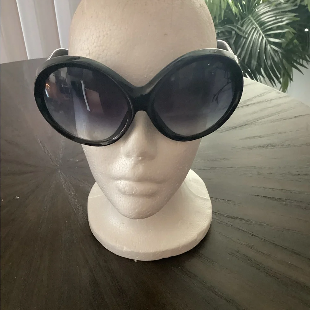 Oversized Black Sunglasses