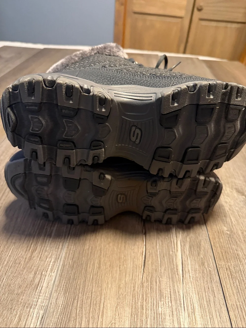 Skechers warm faux