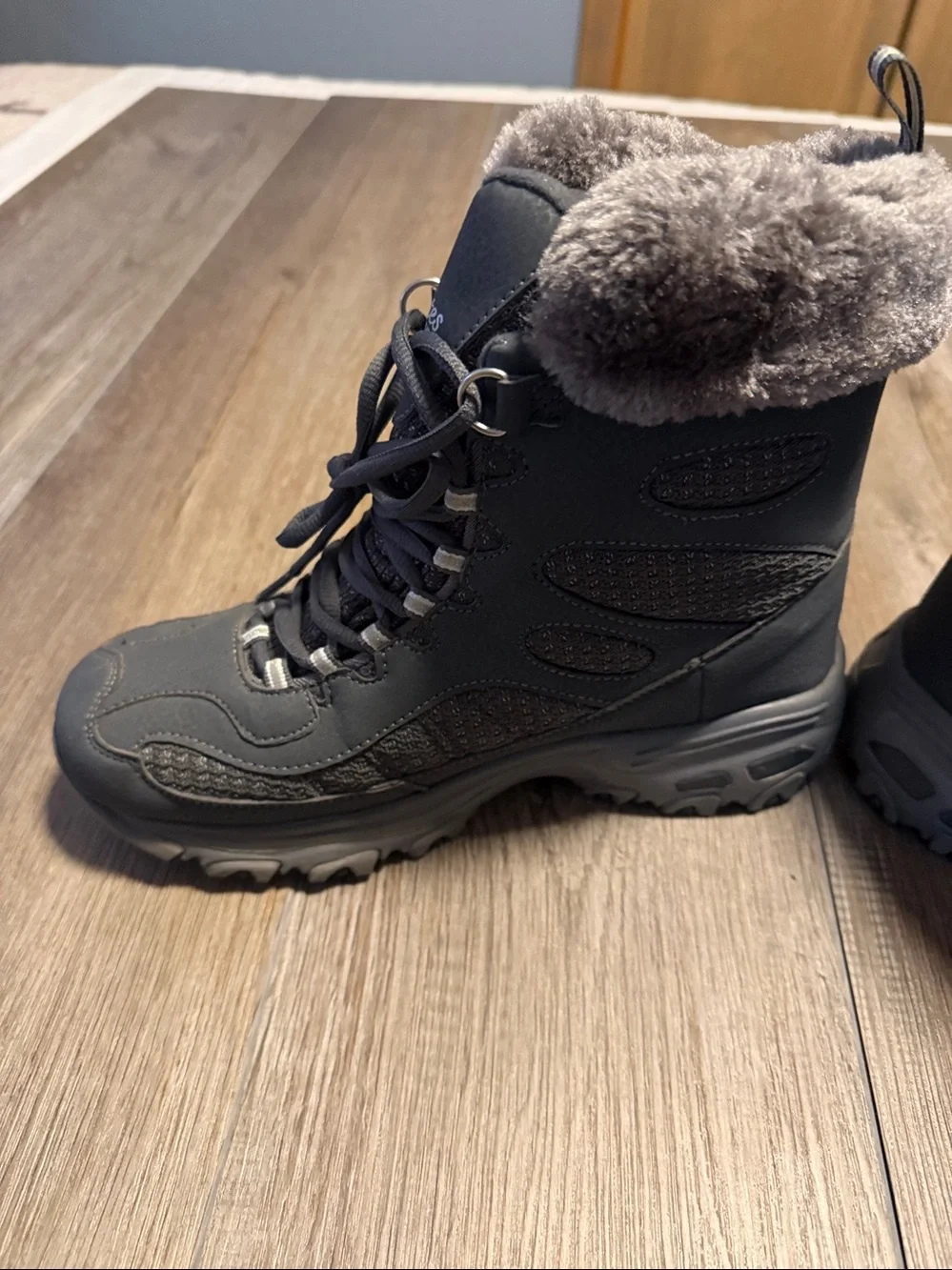 Skechers warm faux