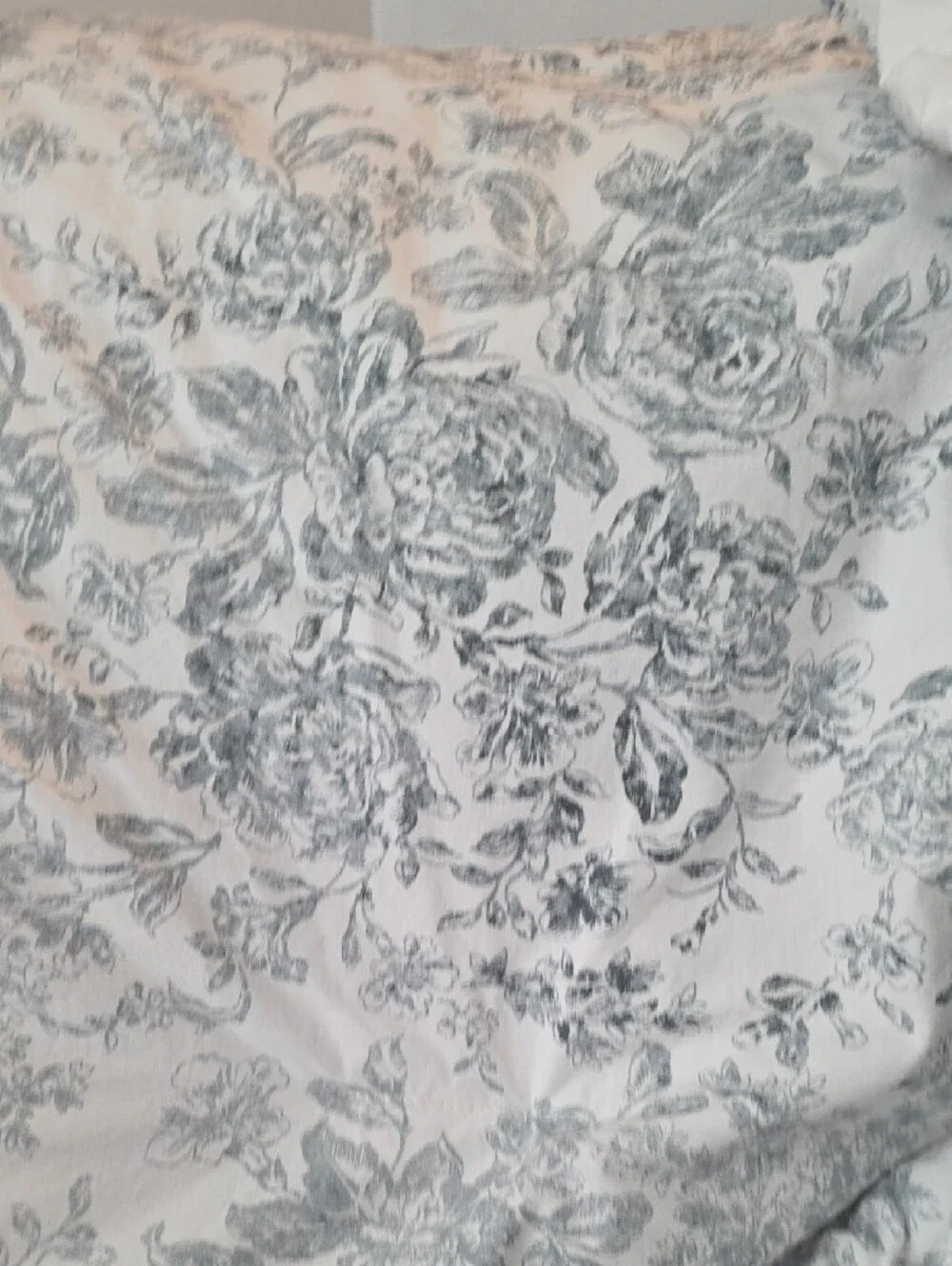 Tahari home white