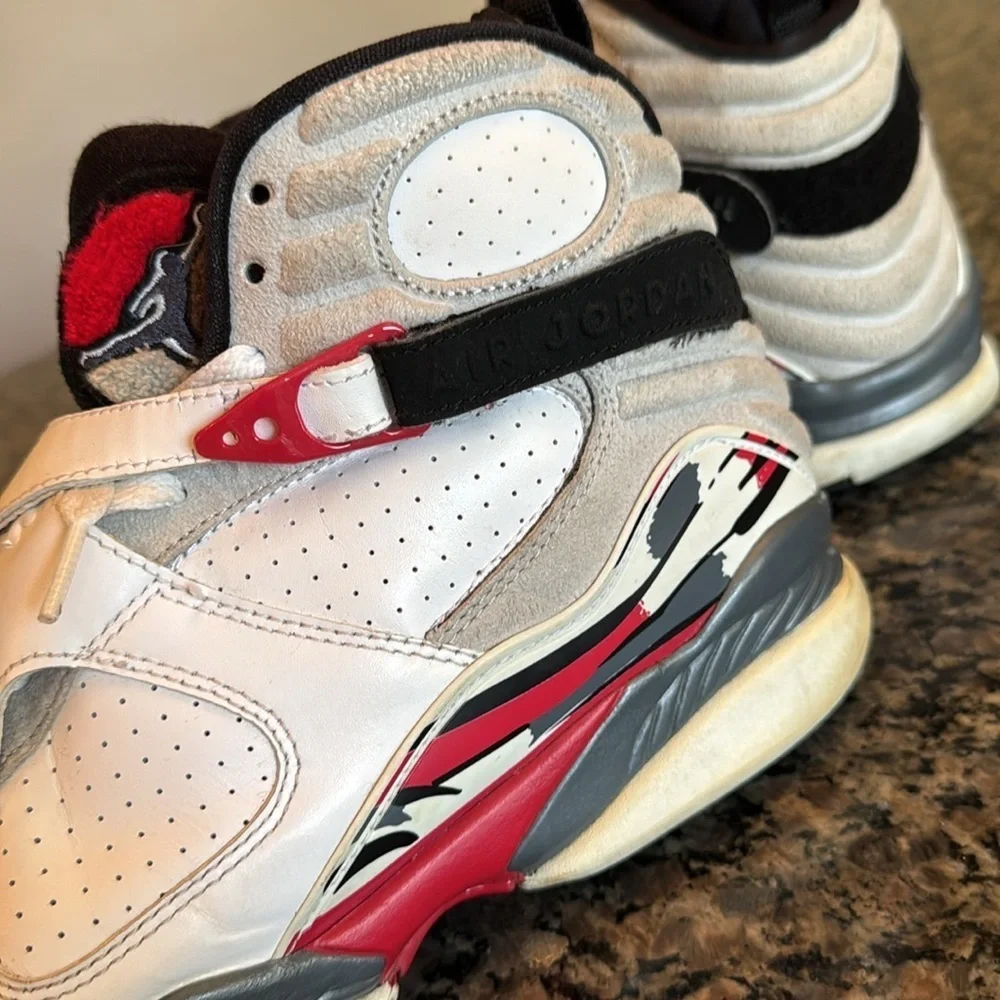 Jordan retro bugs