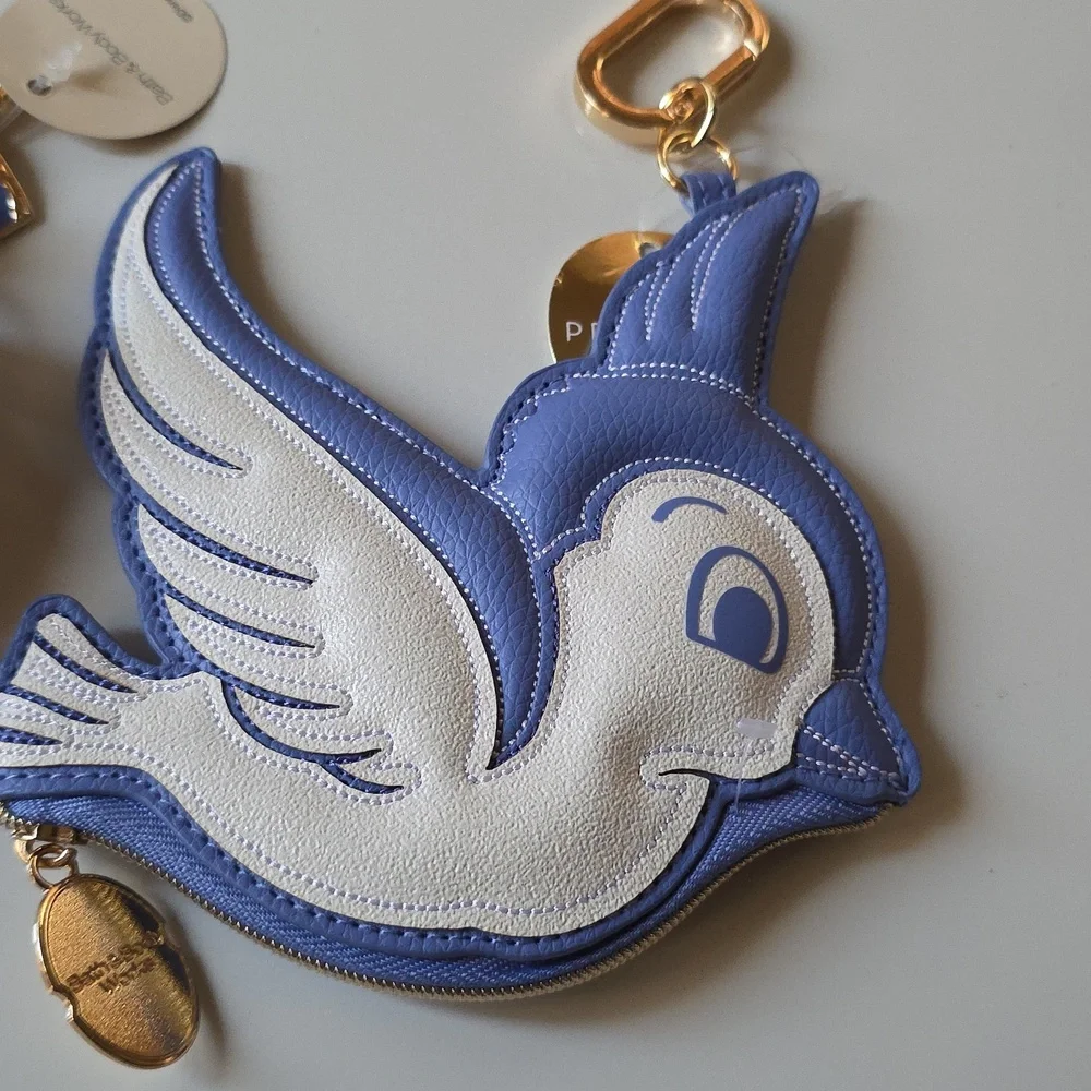 Bath & Body Works Disney SNOW WHITE Bag Charm‎ and Sanitizer Holder.