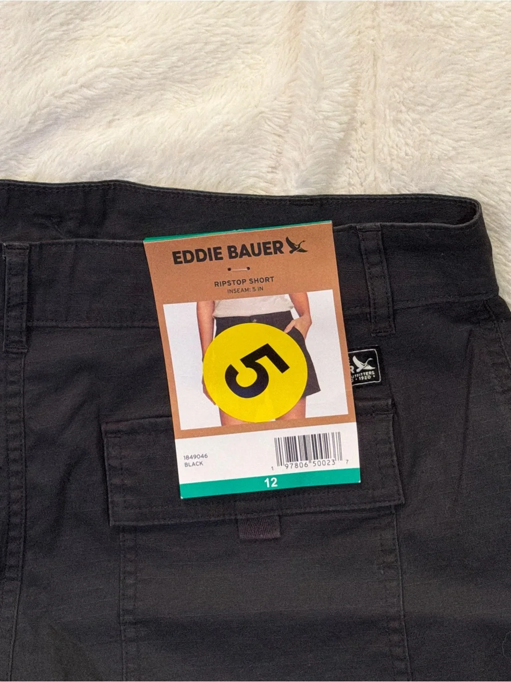 Eddie Bauer black flat