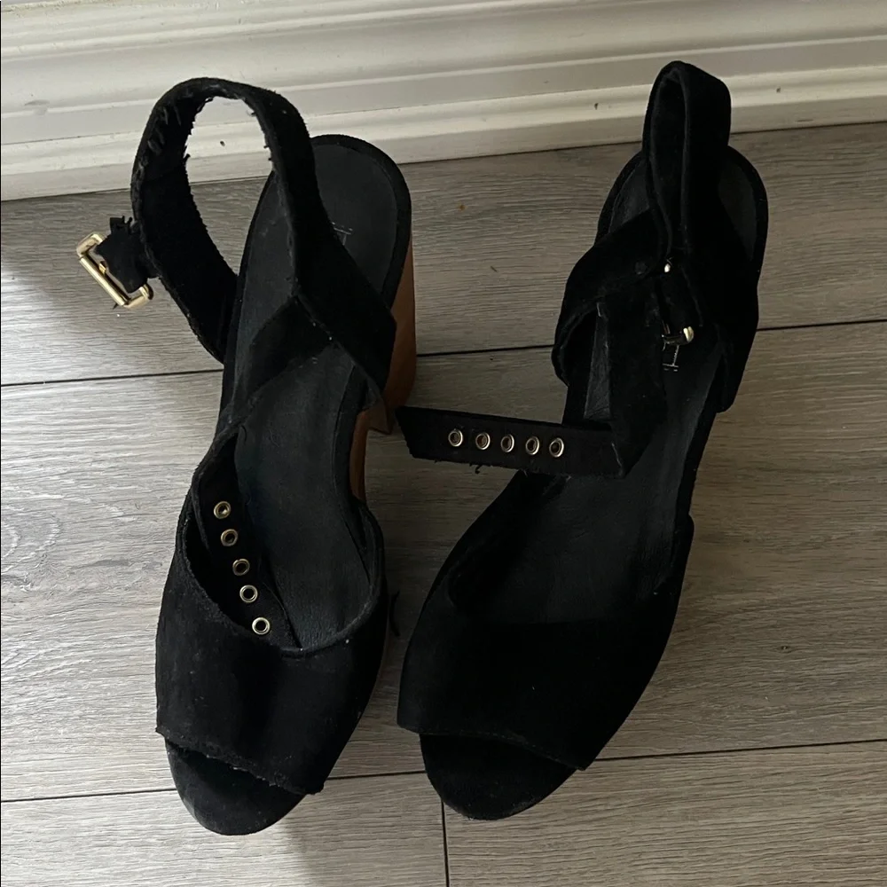 Black Platform Sandals