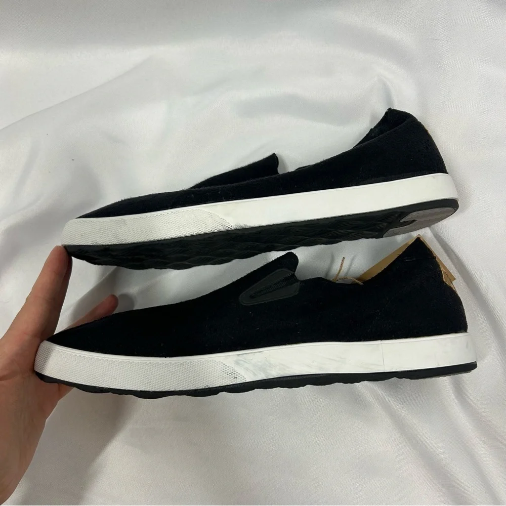 Freewaters seamless are black