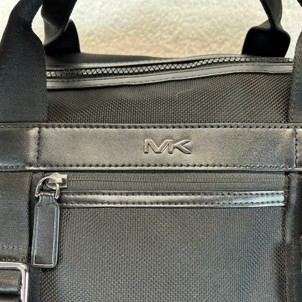 Michael Kors shoulder strap