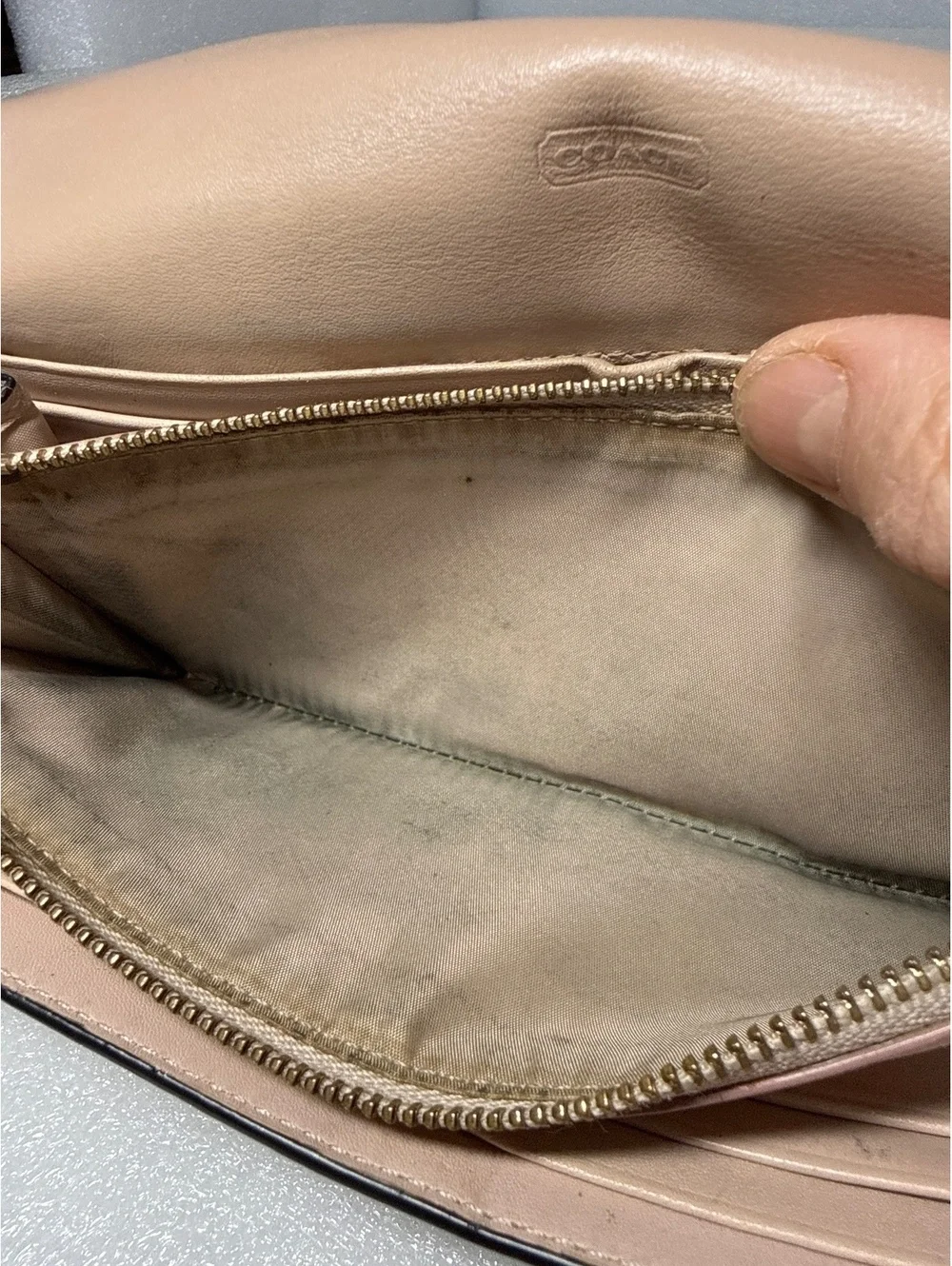 Coach authentic long