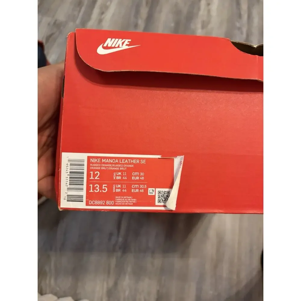 Nike manoa leather