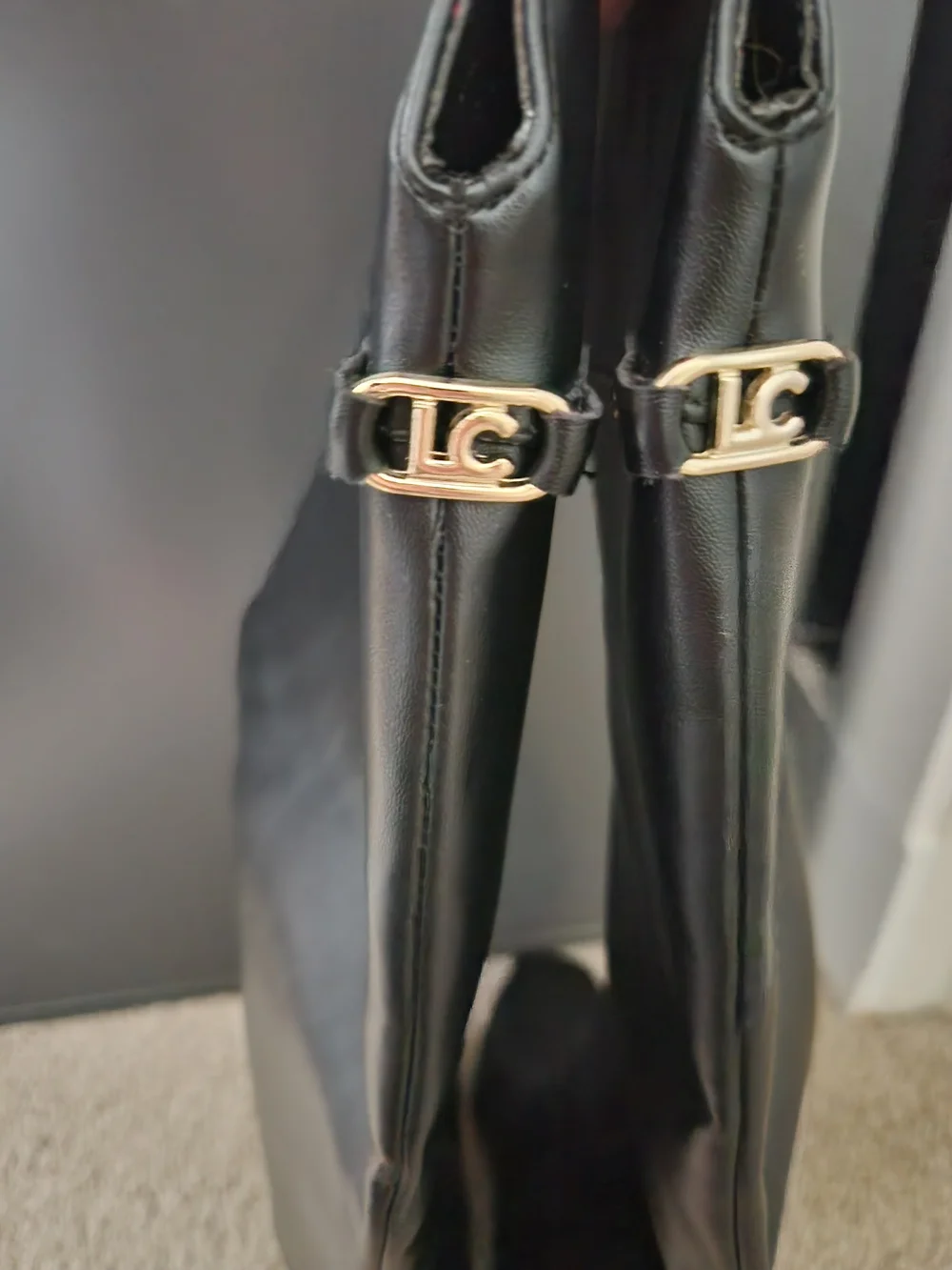 Liz Claiborne **full description**